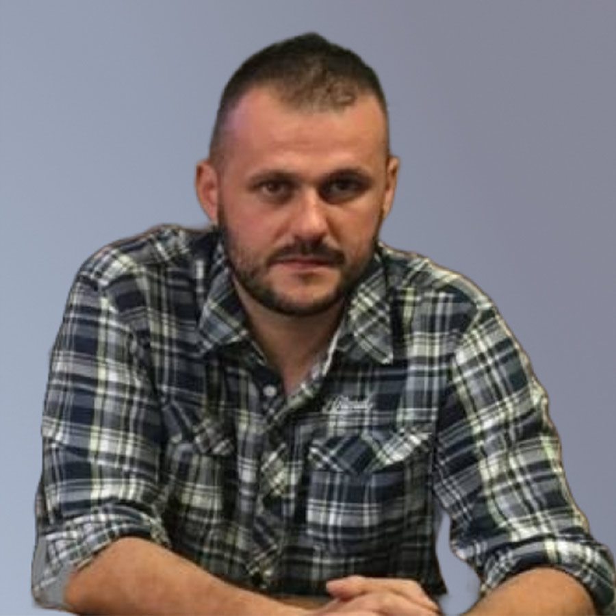 Luca Rizzardini responsabile produzione di Stampi Rizzardini Luca Rizzardini responsabile produzione di Stampi Rizzardini